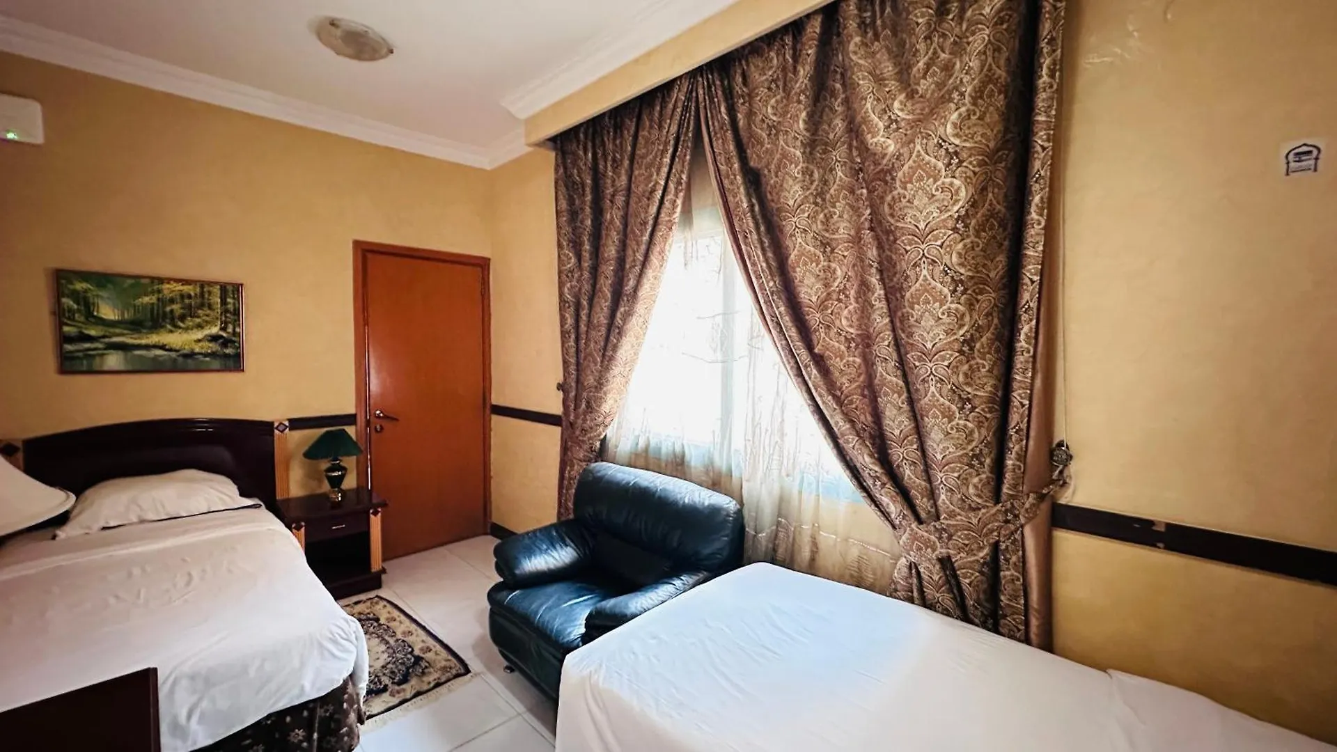 San Marino Hotel Dubaj 2*,