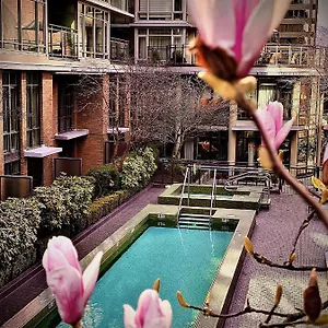lhermitage-hotel.vancouver-hotels-bc.net/