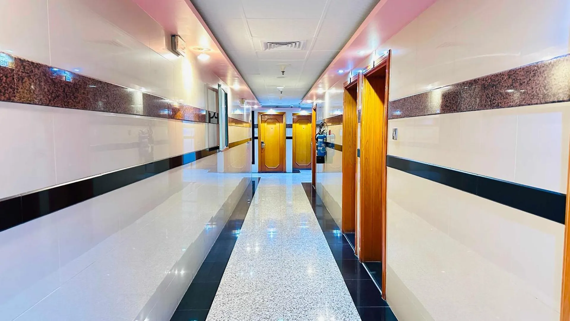 **  San Marino Hotel Dubai Birleşik Arap Emirlikleri
