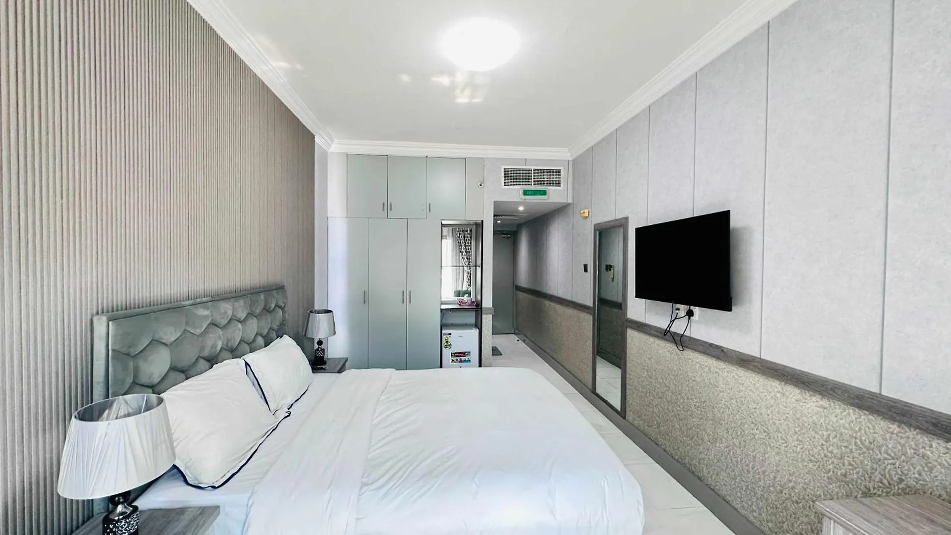 **  San Marino Hotel Dubai Birleşik Arap Emirlikleri