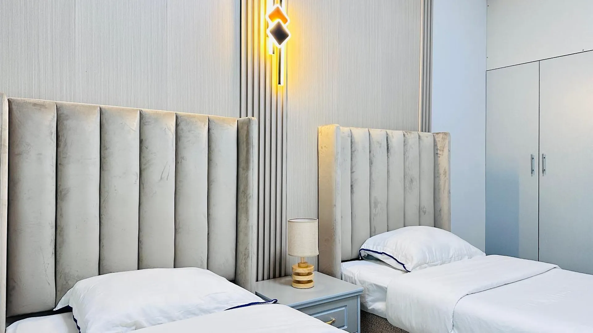 **  San Marino Hotel Dubai Birleşik Arap Emirlikleri