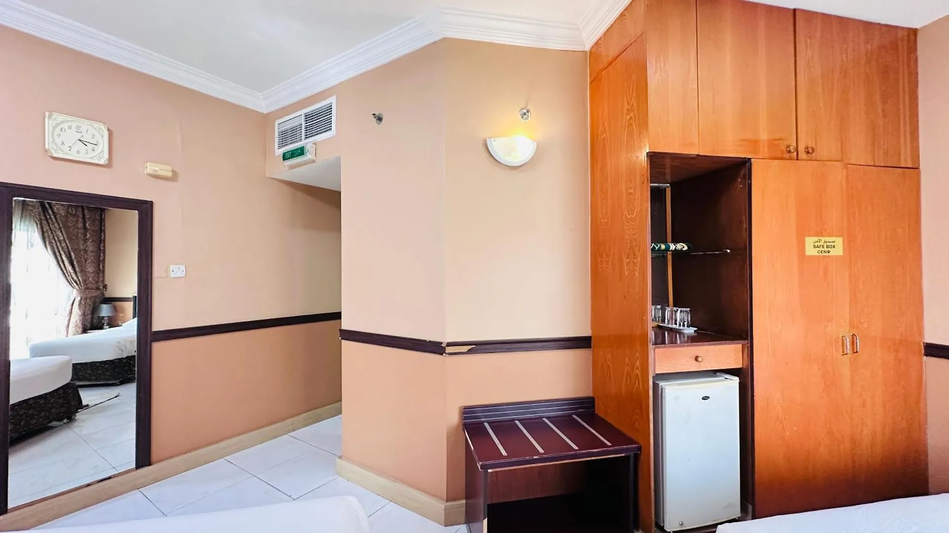 San Marino Hotel Dubai 2*,